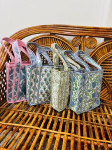 กระเป๋าโท้ทผ้าฝ้ายเย็บมือคุณภาพสูงสำหรับผู้หญิง ขนาดมินิ พร้อมสายโซ่ ปิดแบบเปิด กันน้ำ เหมาะสำหรับฤดูร้อน - Product Image 5