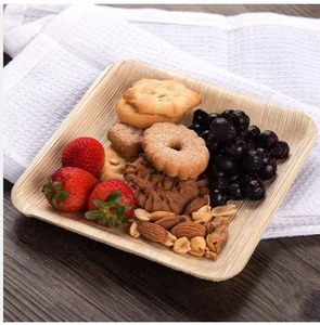 Bandeja Cuadrada de Madera para Servir de 9x6 Pulgadas, Resistente al Calor, Libre de BPA, para Fiestas, Catering, Restaurantes y Servicio de Alimentos - Product Image 3