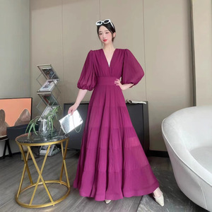 Abito Estivo Vintage Elegante da Donna in Chiffon Plissettato con Scollo a V Sovrapposto e Vita Alta, Antistatico, per Vacanze al Mare - Product Image 1