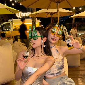 <span class=keywords><strong>Bouteille</strong></span> <span class=keywords><strong>de</strong></span> vin Costume Photobooth fête accessoire vacances plage Oktoberfest événement <span class=keywords><strong>de</strong></span> mariage fournitures <span class=keywords><strong>de</strong></span> fête <span class=keywords><strong>bouteille</strong></span> vin <span class=keywords><strong>bière</strong></span> lunettes <span class=keywords><strong>de</strong></span> soleil - Product Image 3