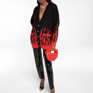 Top en tricot personnalisé <span class=keywords><strong>Cardigan</strong></span> jacquard en mélange de <span class=keywords><strong>mohair</strong></span> en <span class=keywords><strong>noir</strong></span> Pull épais d'hiver surdimensionné pour femme - Product Image 5