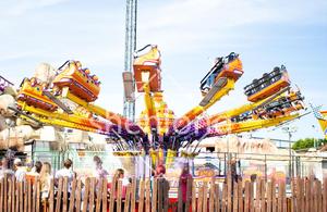 Customizable Rotating Bounce Ride - Adjustable Speed & thickened Steel Frame+thickened fiberglass - Product Image 5