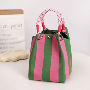 Sacs à <span class=keywords><strong>main</strong></span> mini tricotés pour femmes, collection 2026, vente en gros, sacs à bandoulière de créateur, sacs fourre-tout pour dames - Product Image 4