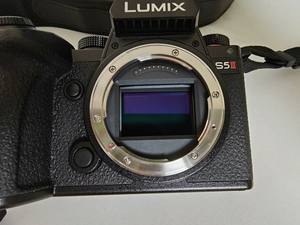 Cámara de Fotografía Original Lumix S5 Mark II de 24.2MP y 6K con Formato Completo y Tarjeta SD, Usada - Product Image 5