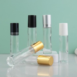 Flacon roll-on d'huile essentielle en gros 5ml/10ml en verre sablé transparent avec collier en bambou, forme cylindrique, pour parfum - Product Image 4