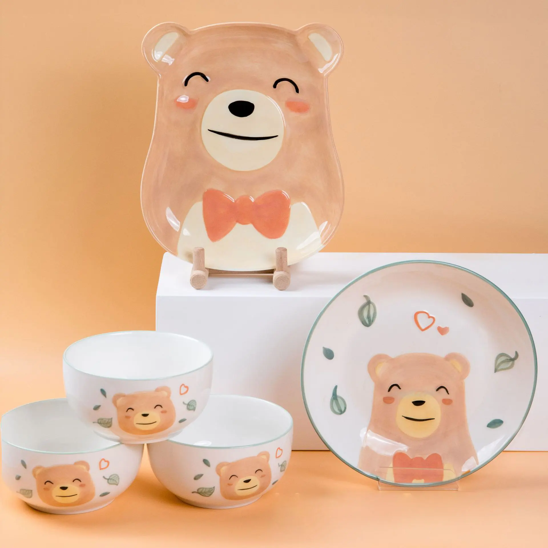 Leuke Beer Servies Set Dier Cartoon Keramische Kids Kom Onderglazuur Ronde Kom Vorm Bord Diner Bord