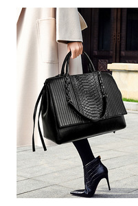 Luxury Customize Classic Pattern Woman's Bags Wholesale Products Fashion Inspired Designer Ladies <b>Square</b> Tote Handbags - Product Image 4