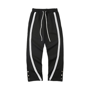 Pantalones Deportivos de Hombre de Alta Calidad, Cintura Media, Elásticos, a Rayas, Estilo Urbano, 100% Algodón, Transpirables, con Botones Personalizados y Dobladillo Abierto - Product Image 1