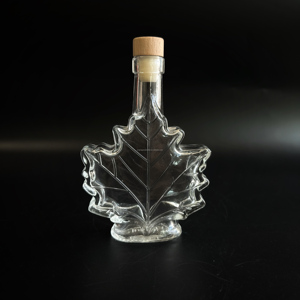 100ml Forme de feuille d'<span class=keywords><strong>érable</strong></span> Design unique Couleur de pulvérisation Bouteille en verre personnalisée réutilisable pour liqueur Tequila Gin <span class=keywords><strong>Rhum</strong></span> Whisky Vodka - Product Image 3
