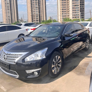 Nissan Teana 2.5L d'occasion 2014 - Berline confortable avec régulateur de vitesse, airbags, USB, transmission automatique - Product Image 3
