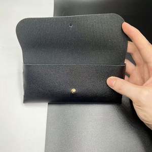 Estuche para Gafas de Sol Personalizado con Logotipo 2025, Unisex, de Cuero Suave, Protector, en Blanco y Negro, de PU - Product Image 4