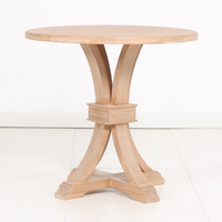 Nouvelles tables de salle à manger rondes en bois sculpté de style campagnard pour la location d'événements et de fêtes