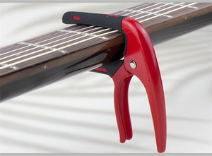 Accessoires de <span class=keywords><strong>guitare</strong></span>, vente en gros de capodastres universels pour guitares folk/classiques/électriques - Product Image 3