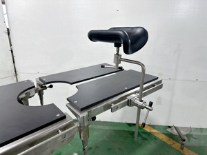 Penyangga Kaki Manual SiNuo SN-LF01 untuk Aksesoris Tempat Tidur Medis Ginekologi dan Kebidanan, Penjepit Penyangga Kaki Warna Hitam, Bersertifikasi CE Kelas I - Product Image 2