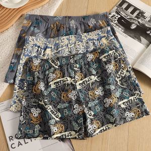 Nouveaux boxers en coton pour hommes, taille mi-haute, doux pour la peau, respirants, peints à la main, style européen rétro, décontractés pour la maison, shorts amples en tricot - Product Image 3