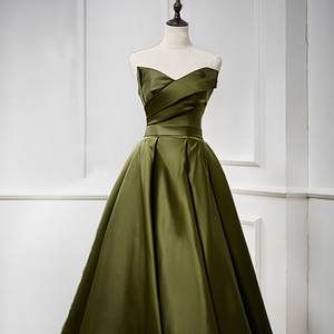 Robe de mariée Jancember LDC6566 en satin vert, style princesse, sans manches, plissée - Product Image 1