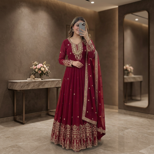 Vestido de fiesta Diwali para mujer, diseño de diseñador, largo hasta el tobillo, en georgette pesado con bordado de lentejuelas, incluye vestido, pantalón y dupatta. - Product Image 1