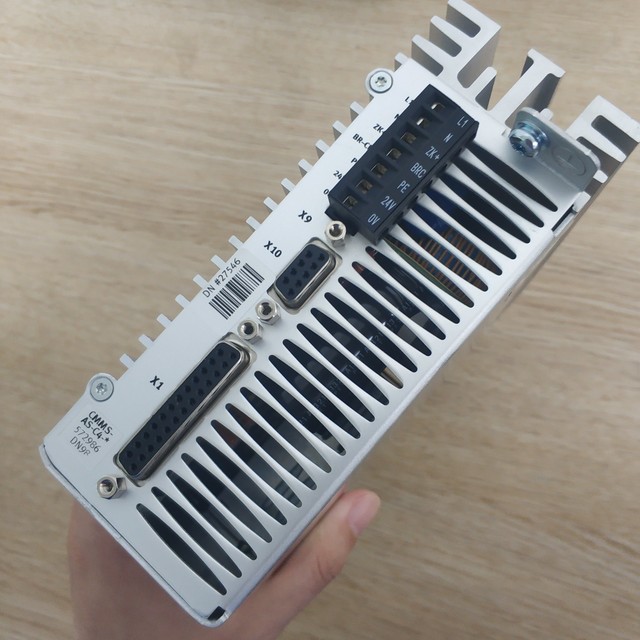 CMMS-AS-C4-3A-G2 572986 100% original and new motor controller CMMP-AS-C2-3A-M3 1501325