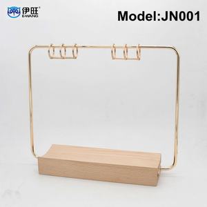 Calendrier de bureau personnalisé en gros avec logo, calendrier de table avec base en bois - Product Image 3