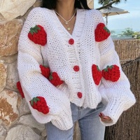 Cardigan tricoté à manches bouffantes à col en V à la mode et doux pull tricoté à la main épaissi pull tricoté fleur fraise