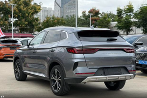 Autos Usados BYD Gasolina Song PLUS Modelo 2020 1.5T Auto Flagship PLUS <span class=keywords><strong>de</strong></span> <span class=keywords><strong>Segunda</strong></span> <span class=keywords><strong>Mano</strong></span> Coche Usado Vehículos Motorizados Usados - Product Image 4