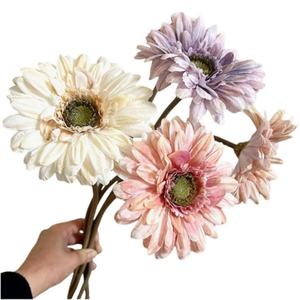 Flores artificiales margaritas Gerbera <span class=keywords><strong>ramo</strong></span> de seda pétalo para siempre planta para boda <span class=keywords><strong>ramo</strong></span> de novia centro de mesa despedida de soltera cumpleaños - Product Image 1