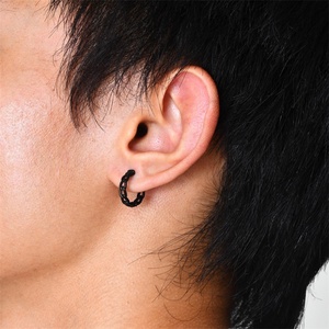 Pendientes de Aro Minimalistas Personalizados de Acero Inoxidable 316L para Hombre, Casuales/Deportivos, Negros/Plateados, Resistentes al Deslustre - Product Image 6