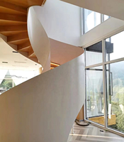 VIKO Vente à chaud Escalier incurvé de style nordique en chêne avec cadre en acier blanc Design minimaliste