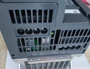 6SL32101KE244AF1 6SL3210-1KE24-4AF1 อินเวอร์เตอร์อุตสาหกรรม 22 กิโลวัตต์ 3 เฟส 380-480 โวลต์ - Product Image 3