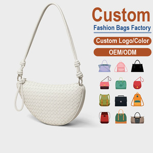Bolso Bandolera Minimalista de Cuero Genuino de Grano Completo – Textura Tejida Blanca con Correa Anudada y Detalles Grabados |   Fábrica Personalizada - Product Image 1