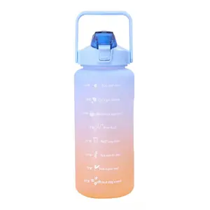 Großhandel Kunststoff Stroh Sport-Wasserflasche große Kapazität Outdoor-PC-Kunststoff-Wasserflasche farbliche Trinkbecher mit Verlauf