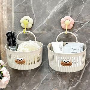 Petit panier suspendu multifonctionnel blanc, bac de rangement mural pour l'organisation de la salle de bain, de la cuisine et de l'entrée - Product Image 2
