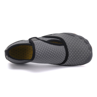 Zapatos de agua antideslizantes para playa y piscina, Calcetines antideslizantes para caminar sobre el agua