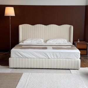 <span class=keywords><strong>Letto</strong></span> Moderno di Lusso Imbottito in Tessuto con Testiera Ondulata a Strisce Verticali, Misura Queen per <span class=keywords><strong>Camera</strong></span> <span class=keywords><strong>da</strong></span> <span class=keywords><strong>Letto</strong></span> - Product Image 2