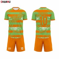Hochwertiges Maßgeschneidertes Fußball-Trikot-Set Sublimationsdruck Atmungsaktiv Schnelltrocknend Polyester für Herren-Teams Großhandel Training