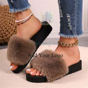 Sandales à bout ouvert en fausse fourrure pelucheuse pour dames et filles - Product Image 3