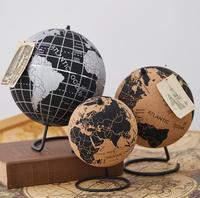 Globe en liège Offre Spéciale décor de voyage carte du monde avec base en acier inoxydable artisanat en bois ornements pour la maison