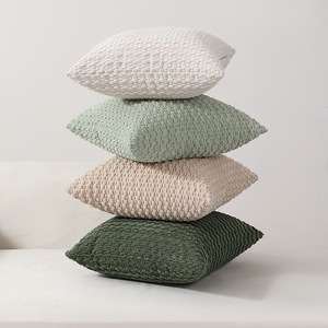 15 Practical Ideas for Housewarming Gifts That Feel Personal