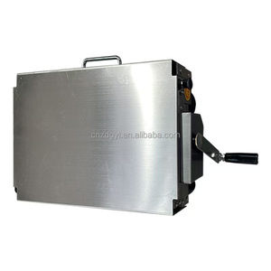 Một Mini <span class=keywords><strong>Pastry</strong></span> Xách Tay Bảng Nhỏ Top Tay Của Nhãn Hiệu Bánh Pizza Bột Sheeter Con Lăn Nơi Trú Ẩn Báo Chí flattener <span class=keywords><strong>Shetter</strong></span> Máy Ép - Product Image 6