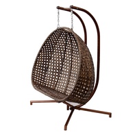 Fauteuil suspendu double ovale en rotin marron moderne pour jardin, porche ou terrasse, avec support