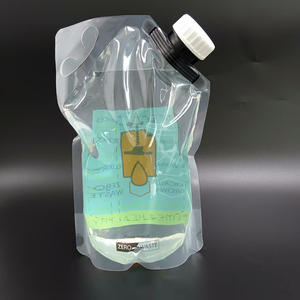 Sac scellé transparent en PE de 1L, pochette souple portable avec bec verseur pour eau minérale, boissons, jus et aliments liquides - Product Image 5