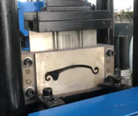 Machine de formage de rouleaux pour portes à persiennes contrôlée par PLC entièrement automatique avec engrenage et moteur pour usage en construction