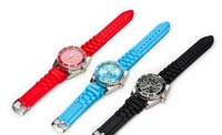 2025 Fabricants Vente Directe En Gros Ronde Tendance Montre Portable Fumée Herb Grinder