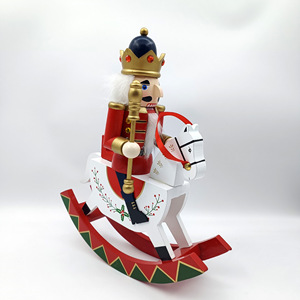 Cheval à bascule <span class=keywords><strong>en</strong></span> bois <span class=keywords><strong>casse</strong></span>-<span class=keywords><strong>noisette</strong></span> 30.5cm de haut soldat <span class=keywords><strong>en</strong></span> noyer traditionnel pour décoration de noël de bureau - Product Image 1