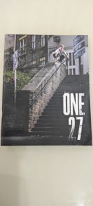 Soluciones profesionales de impresión de cubiertas personalizadas para impresión de revistas Producción periódica cosida de sillín personalizada enfocada - Product Image 5