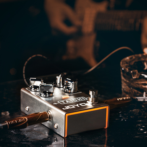 Pedal de Efectos para Guitarra JOYO R-02 Low Gain Overdrive con Perilla VOICE, Función de Banda de Ecualización y Tonos Clásicos para Músicos - Product Image 3