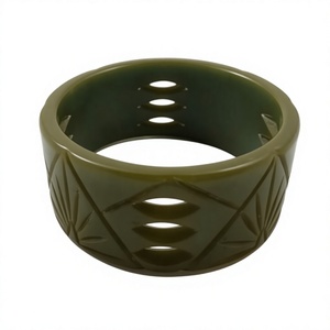 Meilleur bracelet en résine sculptée à motif floral vintage, design unique et élégant, vert, unisexe, classique, mignon, pour femme, anniversaire - Product Image 6