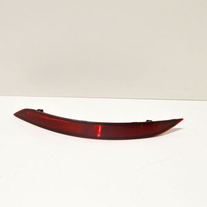 Feu arrière gauche et droit pour Audi A3 17-19, pare-chocs arrière, rouge PCPMMA, références 8V5945105C et 8V5945106C - Product Image 1
