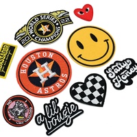 Prix usine Sport équipe Logo broderie vêtements patchs en gros coeur sourire énonciations brodé Patch pour vêtements et chapeaux