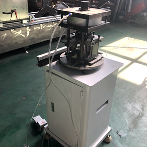 Machine à poinçonner pneumatique pour profilés en <span class=keywords><strong>aluminium</strong></span> pour fenêtres et portes - Product Image 6